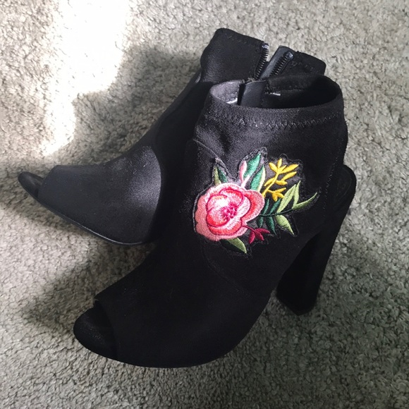 Floral Booties - Picture 2 of 5